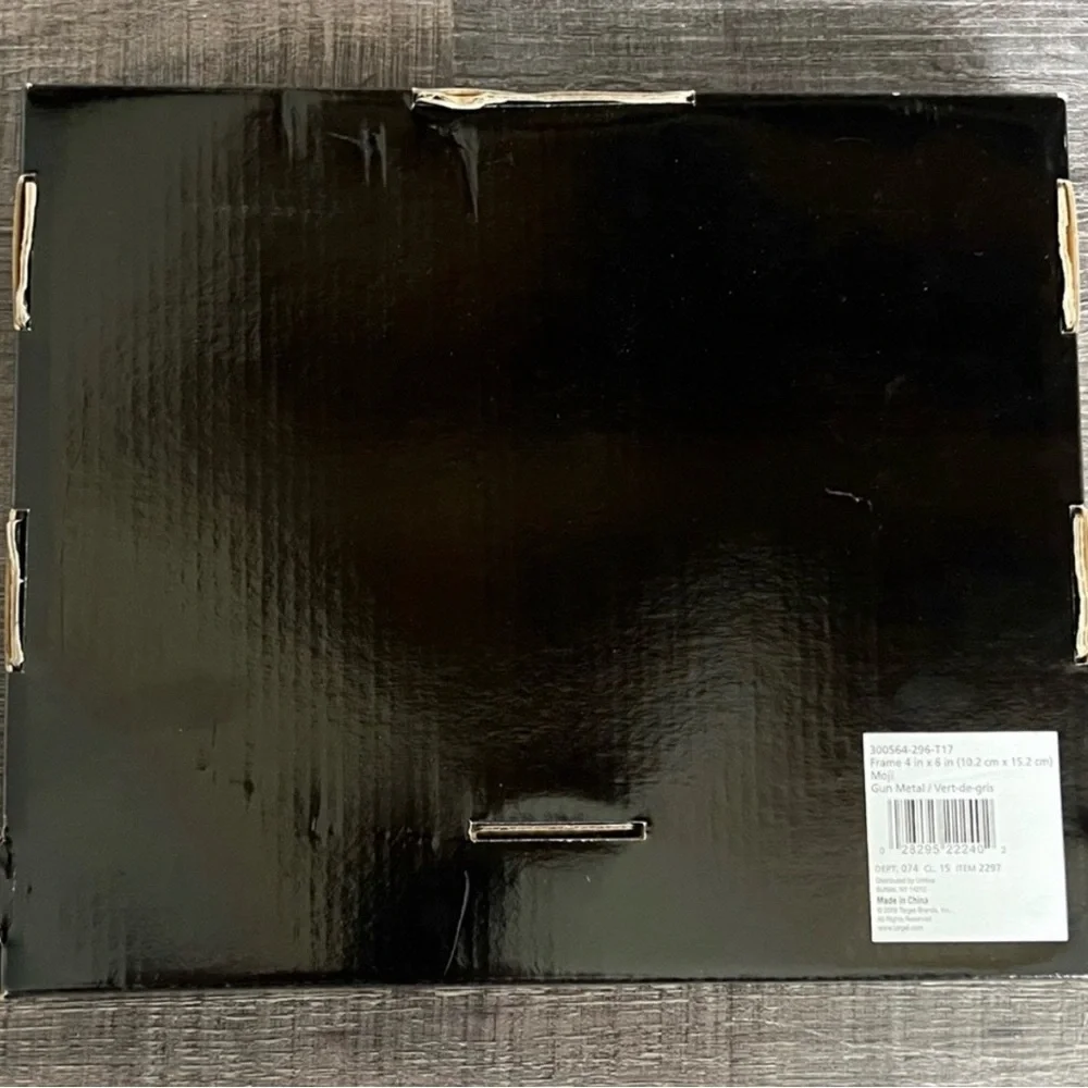 New Umbra Moji Grey 4”x6” Tilted Photo Frame